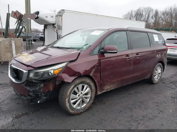 KNDMB5C19G6128810 2016 KIA SEDONA - Image 2