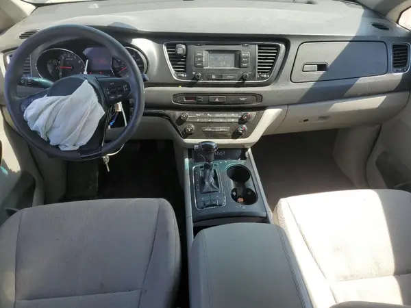 KNDMB5C19G6129746 2016 KIA SEDONA - Image 8