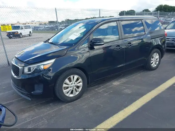 KNDMB5C19G6133201 2016 KIA SEDONA - Image 2