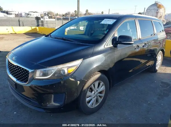 KNDMB5C19G6148118 2016 KIA SEDONA - Image 2