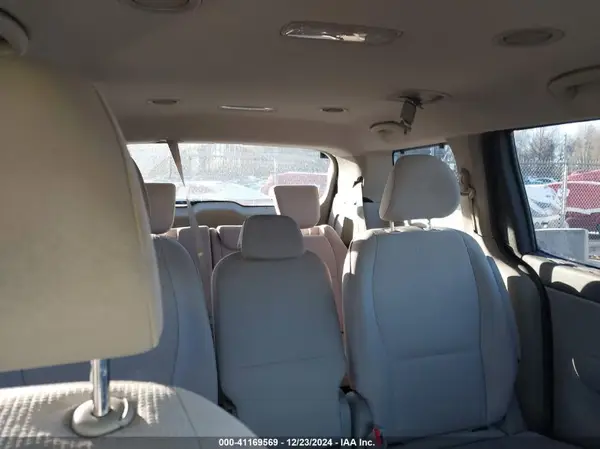 KNDMB5C19G6148863 2016 KIA SEDONA - Image 8