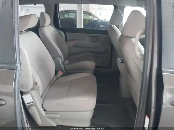 KNDMB5C19G6148877 2016 KIA SEDONA - Image 8