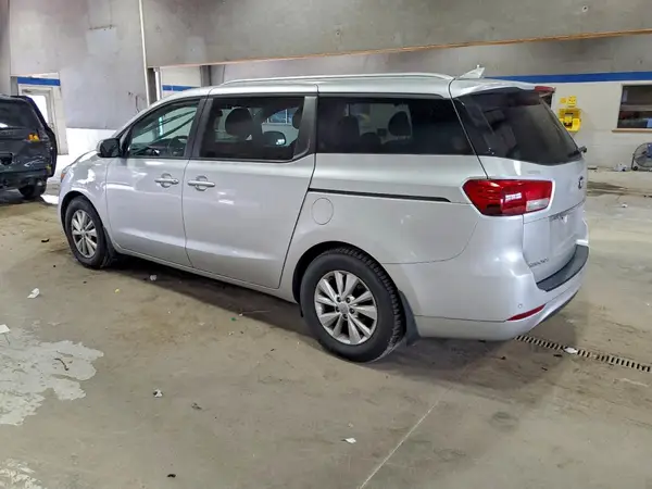 KNDMB5C19G6163007 2016 KIA SEDONA - Image 2
