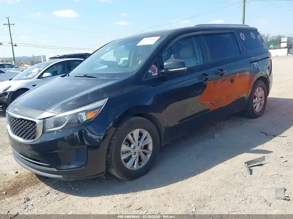 KNDMB5C19G6178106 2016 KIA SEDONA - Image 2