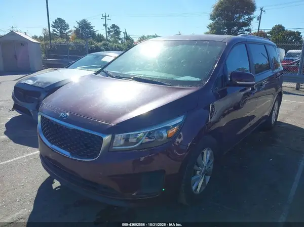 KNDMB5C19G6189185 2016 KIA SEDONA - Image 2