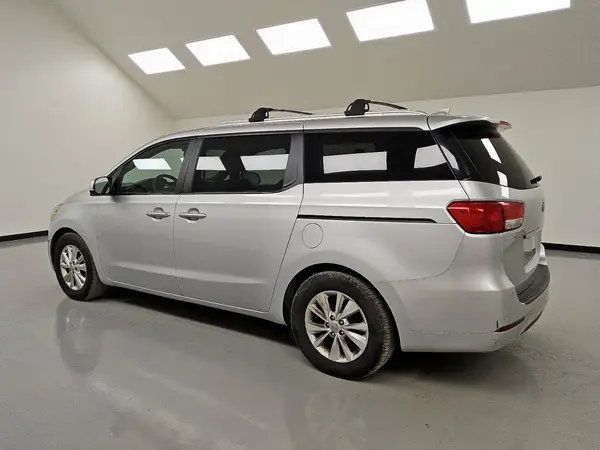 KNDMB5C19G6192362 2016 KIA SEDONA - Image 2