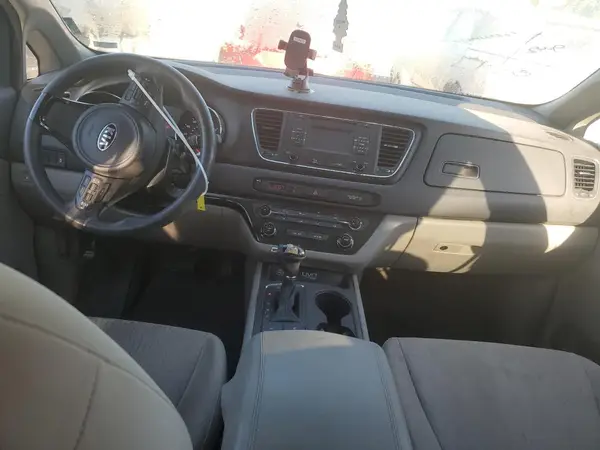 KNDMB5C19G6196122 2016 KIA SEDONA - Image 8