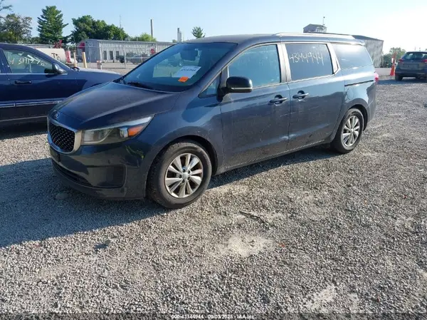 KNDMB5C19G6196766 2016 KIA SEDONA - Image 2