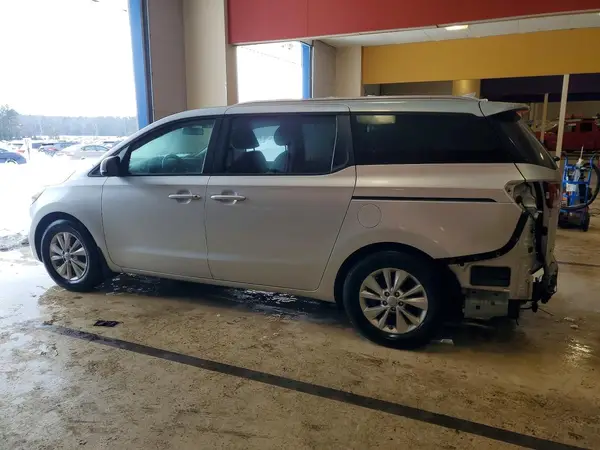 KNDMB5C19G6198324 2016 KIA SEDONA - Image 2