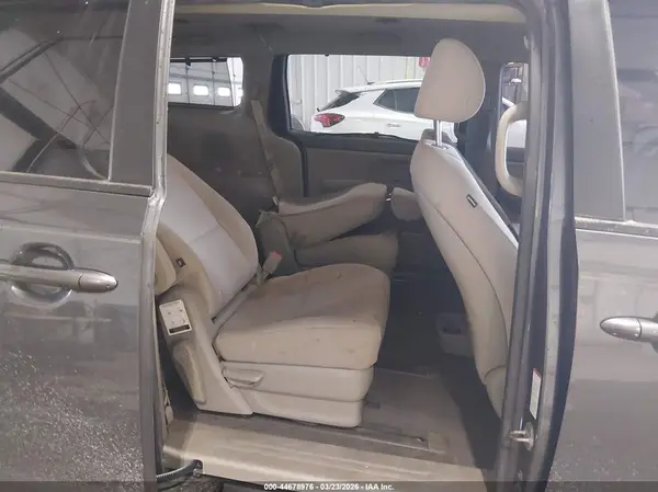 KNDMB5C19G6200959 2016 KIA SEDONA - Image 8