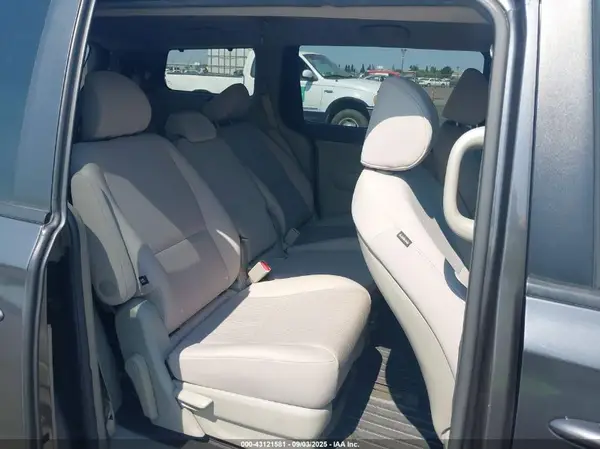 KNDMB5C19G6204249 2016 KIA SEDONA - Image 8