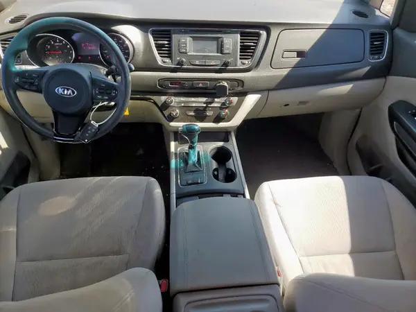 KNDMB5C19H6217746 2017 KIA SEDONA - Image 8