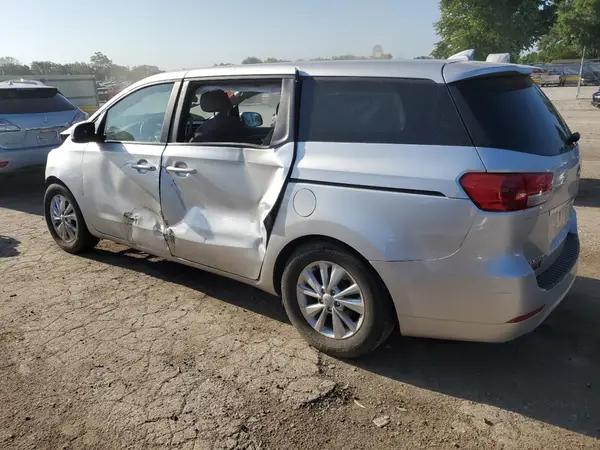KNDMB5C19H6218475 2017 KIA SEDONA - Image 2