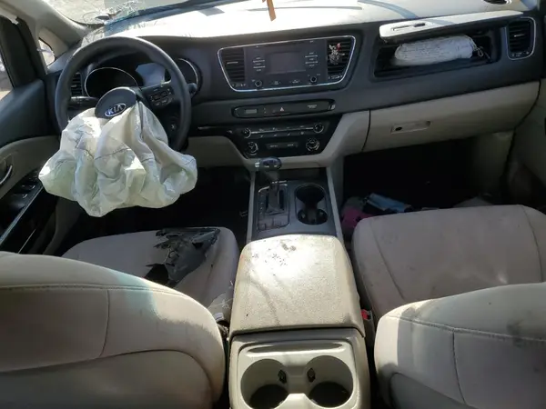KNDMB5C19H6218475 2017 KIA SEDONA - Image 8