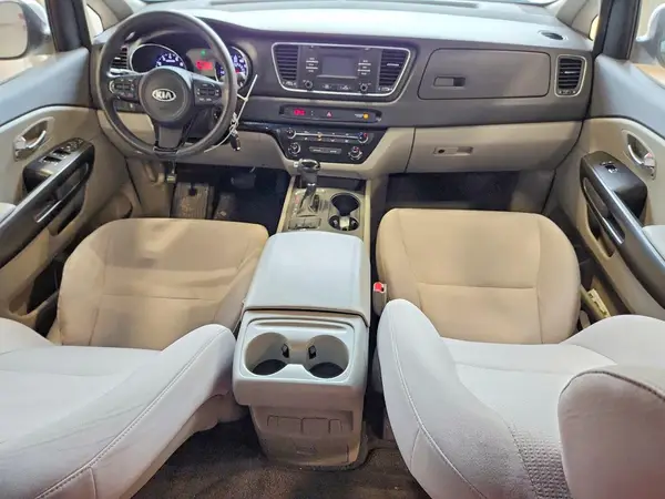 KNDMB5C19H6219058 2017 KIA SEDONA - Image 8