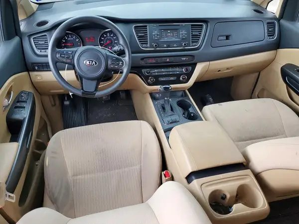 KNDMB5C19H6219304 2017 KIA SEDONA - Image 8