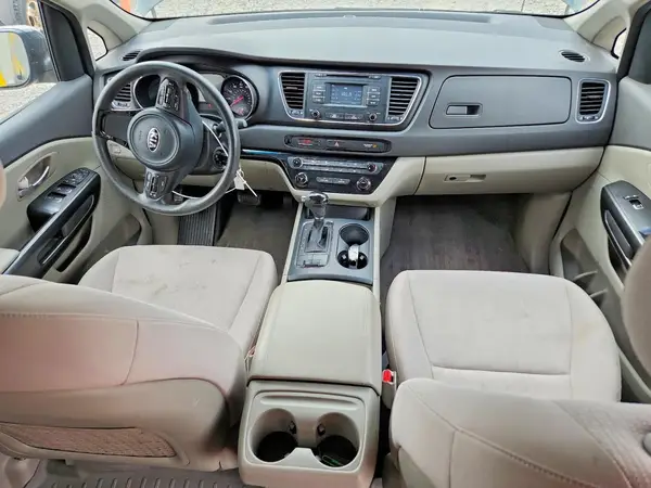 KNDMB5C19H6219786 2017 KIA SEDONA - Image 8
