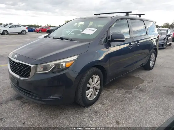 KNDMB5C19H6224163 2017 KIA SEDONA - Image 2