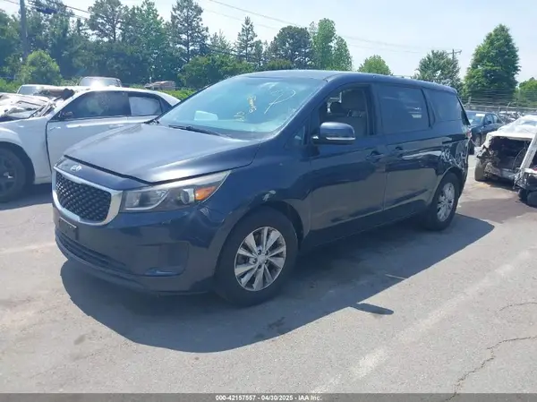 KNDMB5C19H6226849 2017 KIA SEDONA - Image 2