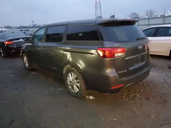 KNDMB5C19H6227337 2017 KIA SEDONA - Image 2