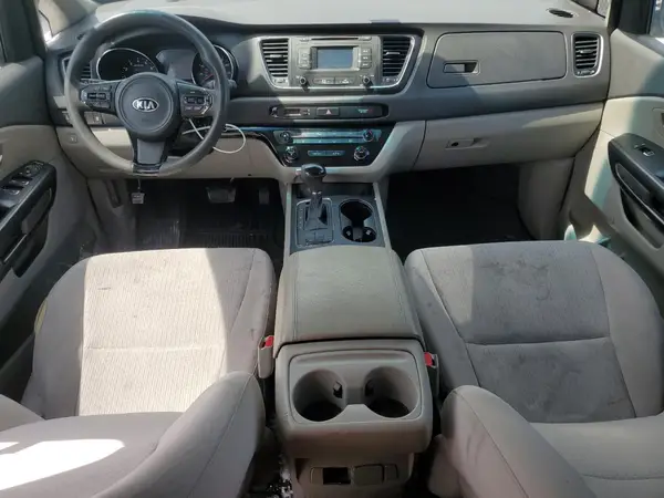 KNDMB5C19H6229525 2017 KIA SEDONA - Image 8