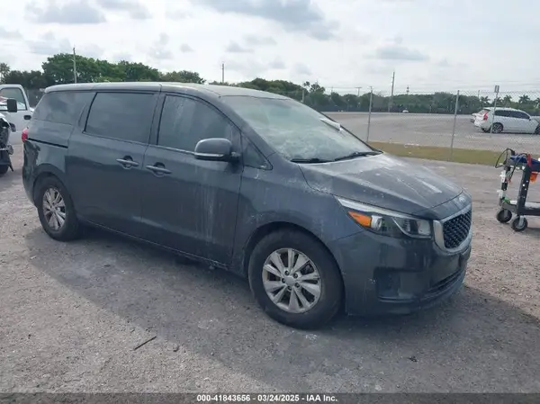 KNDMB5C19H6229542 2017 KIA SEDONA - Image 1