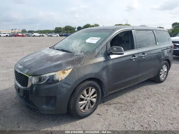 KNDMB5C19H6229542 2017 KIA SEDONA - Image 2