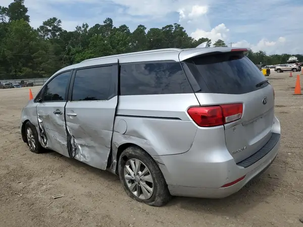 KNDMB5C19H6235910 2017 KIA SEDONA - Image 2