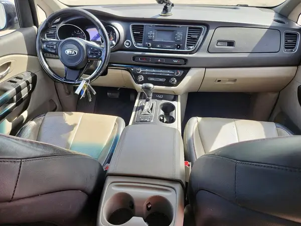 KNDMB5C19H6238712 2017 KIA SEDONA - Image 8