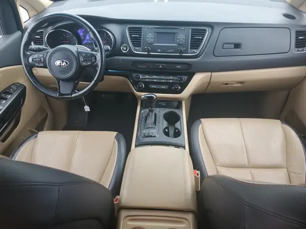 KNDMB5C19H6241660 2017 KIA SEDONA - Image 8