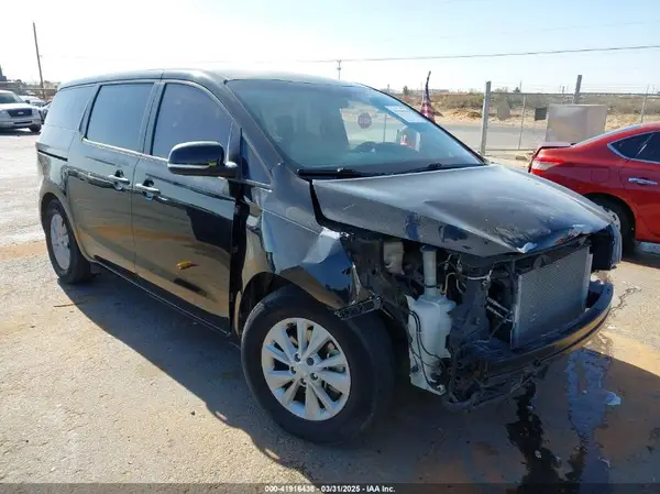 KNDMB5C19H6242338 2017 KIA SEDONA - Image 1