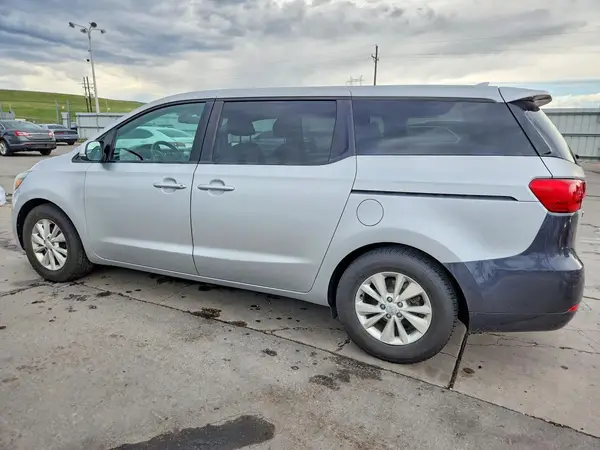 KNDMB5C19H6242372 2017 KIA SEDONA - Image 2