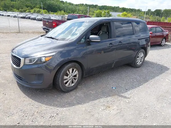 KNDMB5C19H6242629 2017 KIA SEDONA - Image 2