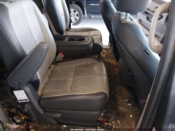 KNDMB5C19H6242629 2017 KIA SEDONA - Image 8