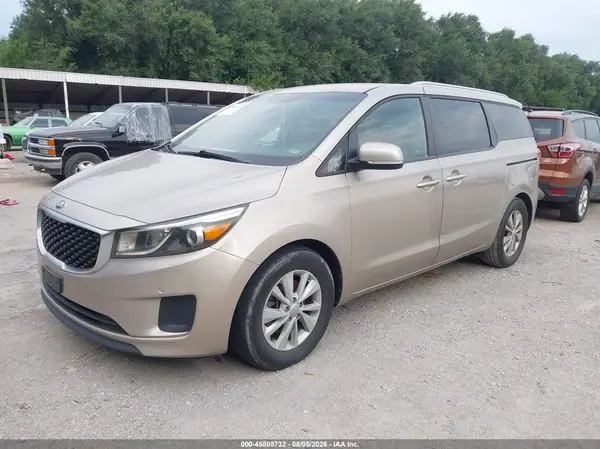 KNDMB5C19H6242727 2017 KIA SEDONA - Image 2