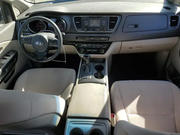 KNDMB5C19H6243473 2017 KIA SEDONA - Image 8