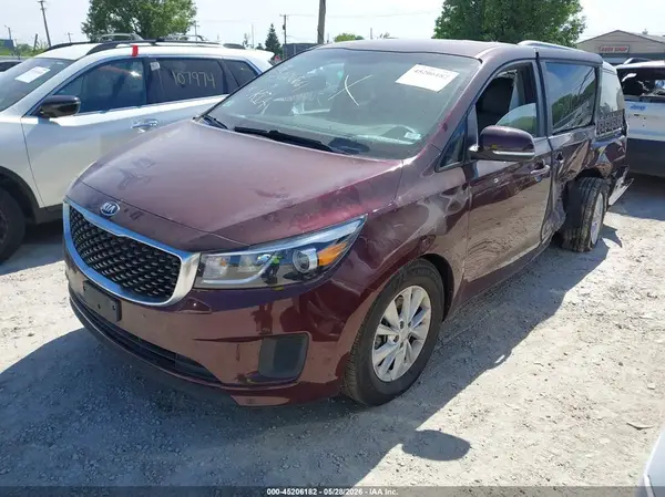 KNDMB5C19H6244204 2017 KIA SEDONA - Image 2