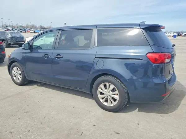 KNDMB5C19H6245336 2017 KIA SEDONA - Image 2