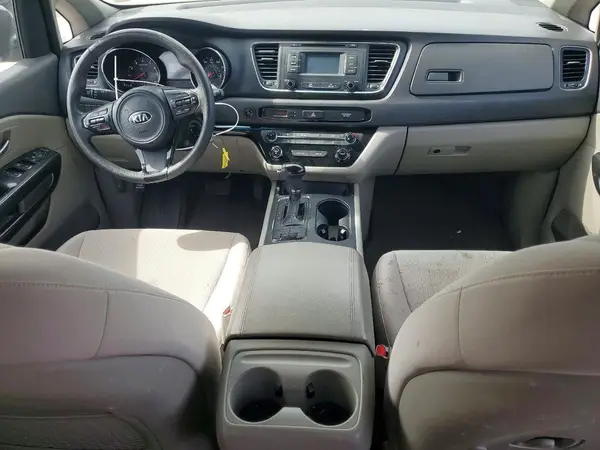KNDMB5C19H6245336 2017 KIA SEDONA - Image 8