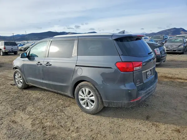 KNDMB5C19H6252805 2017 KIA SEDONA - Image 2