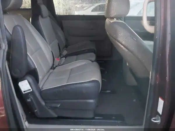 KNDMB5C19H6254179 2017 KIA SEDONA - Image 8