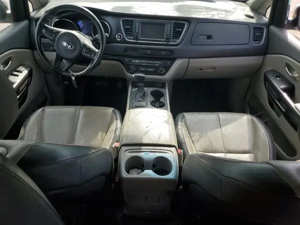 KNDMB5C19H6265263 2017 KIA SEDONA - Image 8