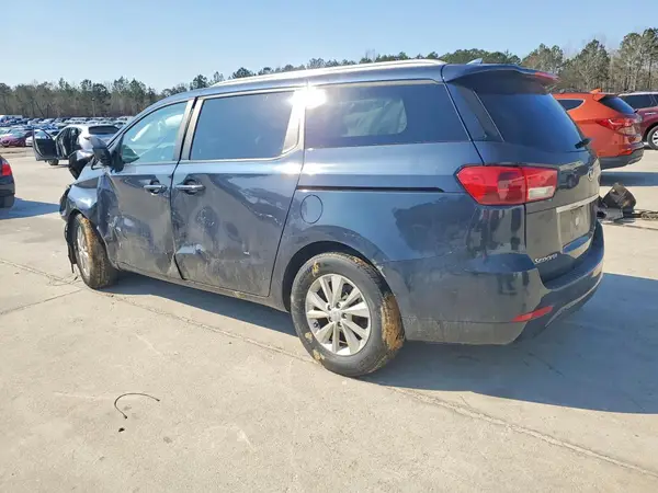 KNDMB5C19H6265666 2017 KIA SEDONA - Image 2