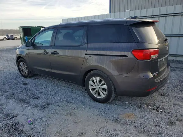 KNDMB5C19H6268518 2017 KIA SEDONA - Image 2