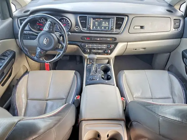 KNDMB5C19H6268518 2017 KIA SEDONA - Image 8
