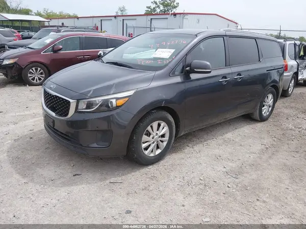 KNDMB5C19H6283780 2017 KIA SEDONA - Image 2