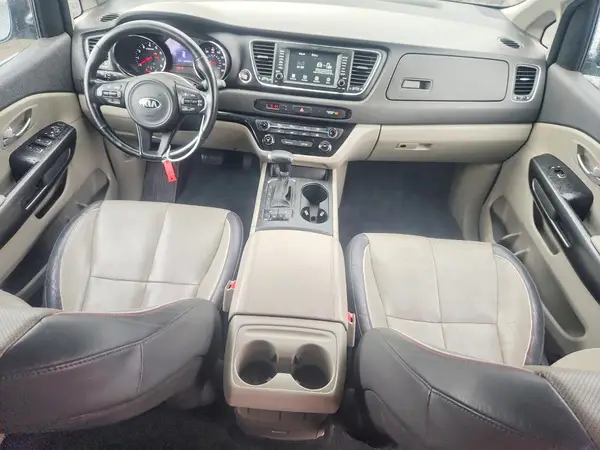 KNDMB5C19H6284413 2017 KIA SEDONA - Image 8
