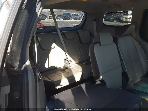 KNDMB5C19H6308693 2017 KIA SEDONA - Image 8