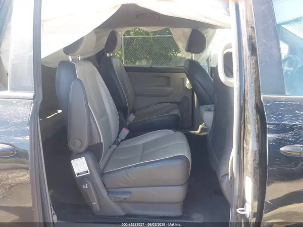 KNDMB5C19H6313134 2017 KIA SEDONA - Image 8