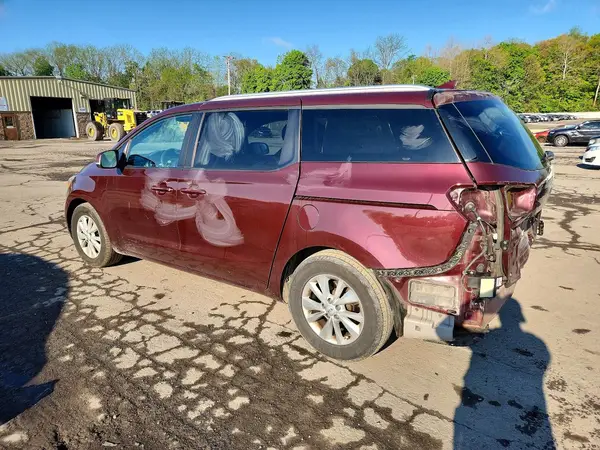 KNDMB5C19H6319659 2017 KIA SEDONA - Image 2